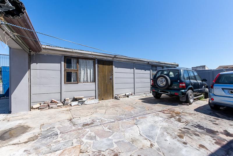 2 Bedroom Property for Sale in Portlands Western Cape